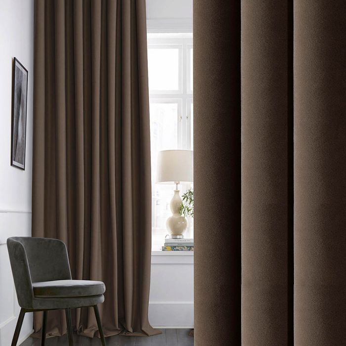 Karališkojo veliūro naktinių užuolaidų komplektas Brown||TavoSapnas