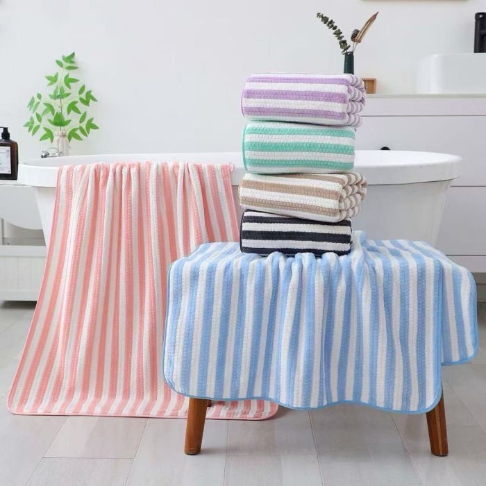 Rankšluostis Soft Stripes, 70x140 cm||TavoSapnas