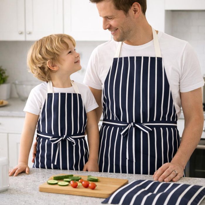 Tvirtas medvilninis audinys, Navy Stripes||TavoSapnas