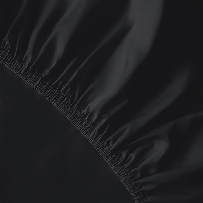 Pure Collection satino paklodė su guma BLACK, 180x200 cm||TavoSapnas