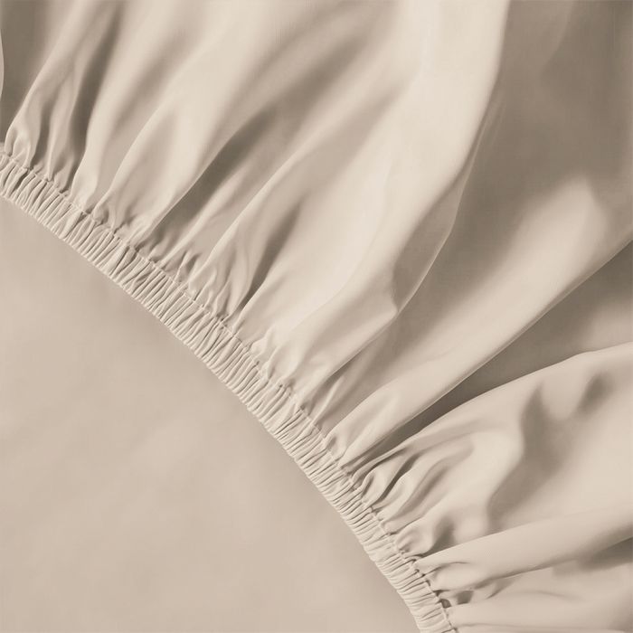 Pure Collection satino paklodė su guma SAND BEIGE, 160x200 cm||TavoSapnas