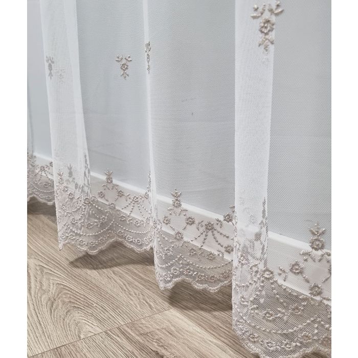 Dieninė užuolaida Laura, plotis 300 cm||TavoSapnas