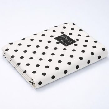 Medvilninė paklodė be gumos Balta taškuota, 155x220 cm|Patalynė|TavoSapnas