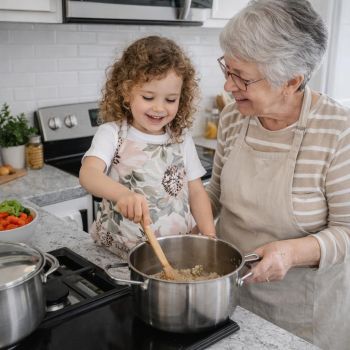 Vaikiška prijuostė Flowers|Prekės namams|TavoSapnas