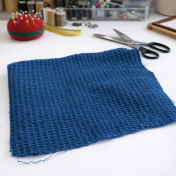 Minkšto lininio audinio likutis 0.20x0.30m|Audiniai|TavoSapnas