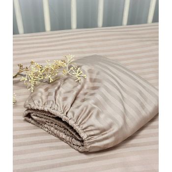 Juostuoto satino paklodė su guma Almond, 60x120 cm|60x120 cm čiužiniui|TavoSapnas